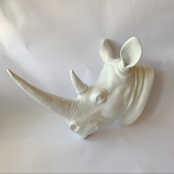 Z Gallerie Other - Z Galleries // White Plaster Rhino Head Wall Hanging